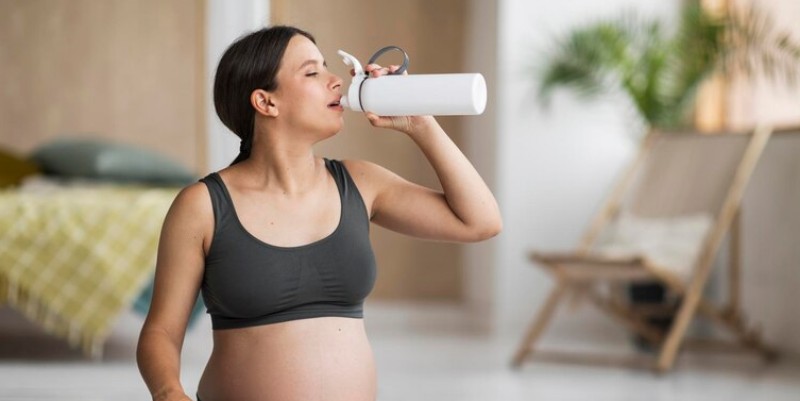 Apakah Ibu Hamil Boleh Minum Minuman Isotonik (Pocari Sweat)? 