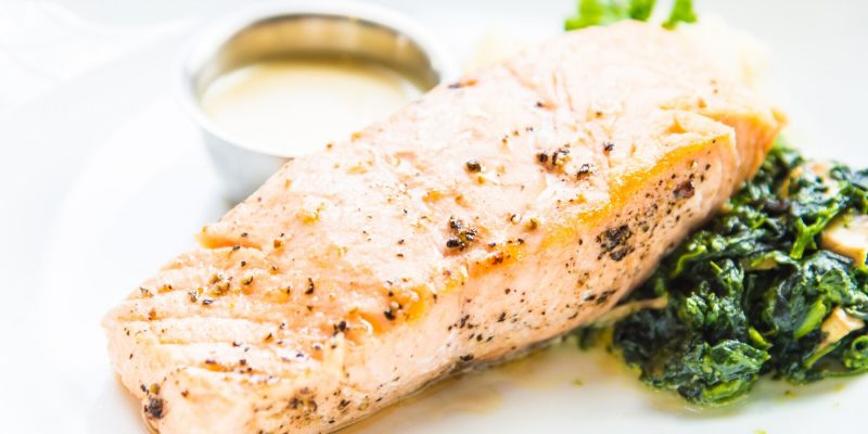 9 Manfaat Konsumsi Ikan Salmon untuk Ibu Hamil dan Janin