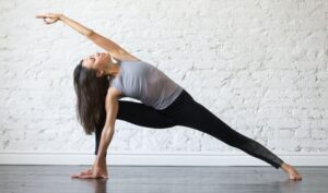 Hot Yoga: Manfaat, Risiko, dan Kaitannya dengan Kesuburan